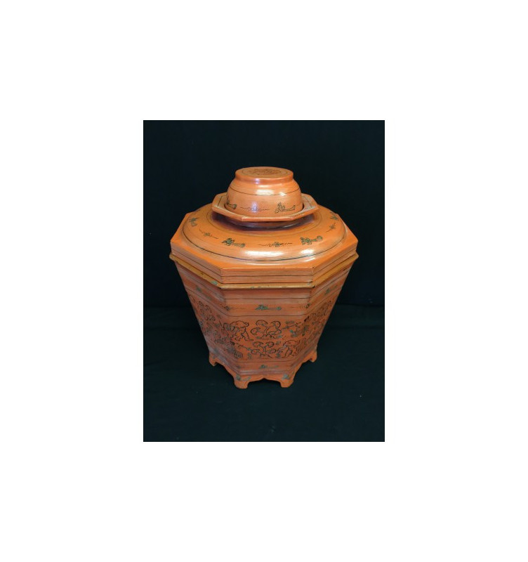 Lacquer boxes