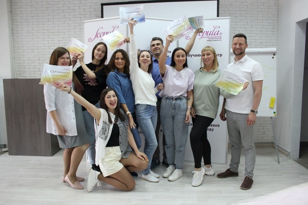 //cdn.optipic.io/site-106815/catalog/obuchayushchiy_tsentr/очное обучение косметологов.JPG