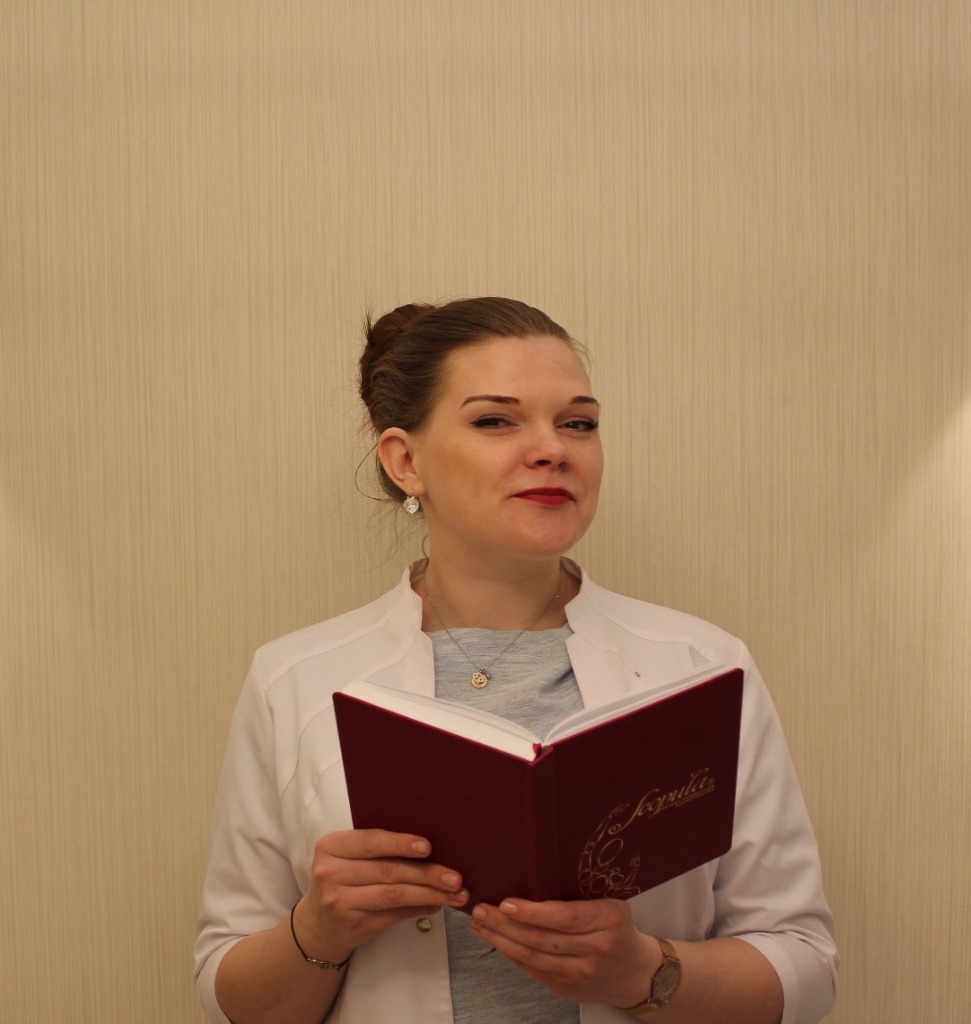 //cdn.optipic.io/site-106815/issues/diplom-kosmetologa-ili-sertifikat/врач косметолог.jpg