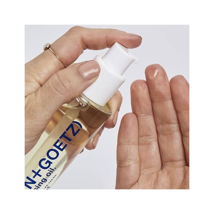 Aceite Limpiador Facial Malin + Goetz 118 ml - envase frontal con dosificador