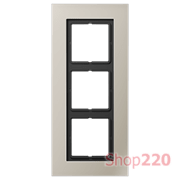 Рамка 3 поста, нержавеющая сталь, Jung LS Plus (металл) LSP983ES
