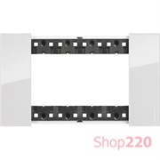 Рамка на 1 пост, 4 модуля - Итальянский стандарт. Цвет Лёд. Bticino Living Now. KA4804DW