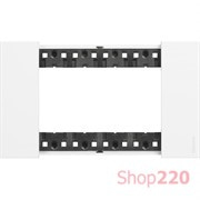 Рамка на 1 пост, 4 модуля - Итальянский стандарт. белый. Bticino Living Now. KA4804KW