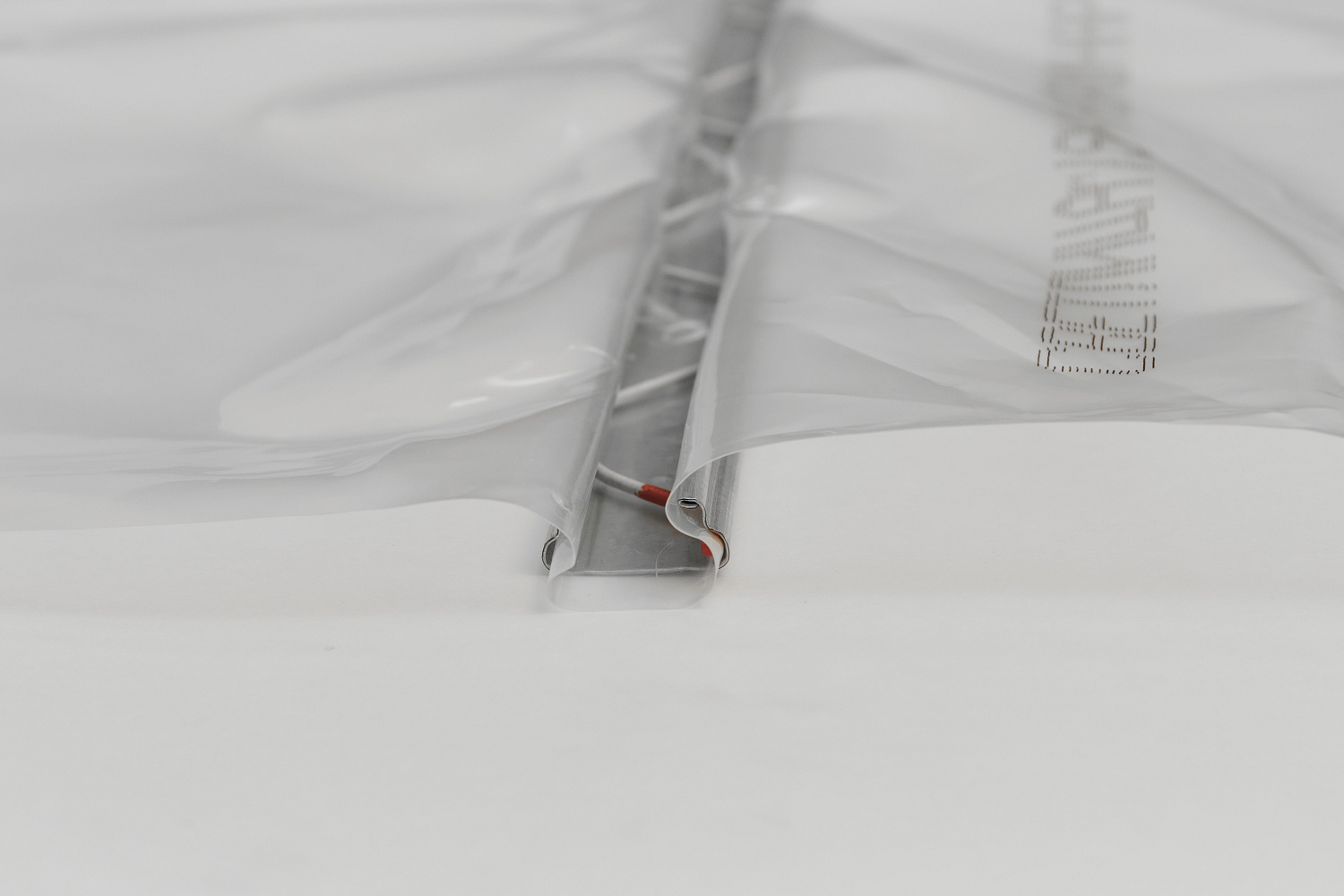 Профиль клипса "Зиг-Заг" с пружиной 4 м для крепления пленки для теплиц оцинкованный, 0,7 мм