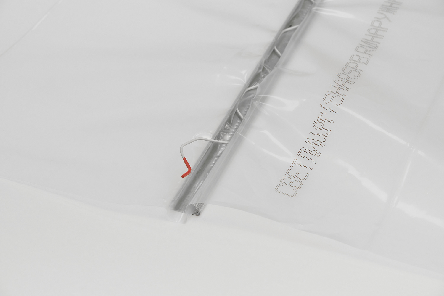 Профиль клипса "Зиг-Заг" с пружиной 1 м для крепления пленки для теплиц оцинкованный, 0,7 мм