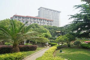 Donghua University - курсы китайского языка