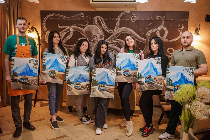 Команда и живопись