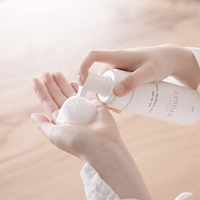 //cdn.optipic.io/site-2009/catalog/ochishchenie/penki-dlya-umyvaniya/hyggee-gel-dlya-umyvaniya-ph-hyaluron-gel-cleanser/thumb-t27_280x280.jpg