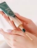 AHC ОМОЛАЖИВАЮЩИЙ КРЕМ ДЛЯ ВЕК С 9 ВИДАМИ КОЛЛАГЕНА YOUTH LASTING REAL EYE CREAM