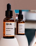 Q+A ПИТАТЕЛЬНАЯ СЫВОРОТКА С КОМПЛЕКСОМ МАСЕЛ SUPERFOOD FACIAL OIL