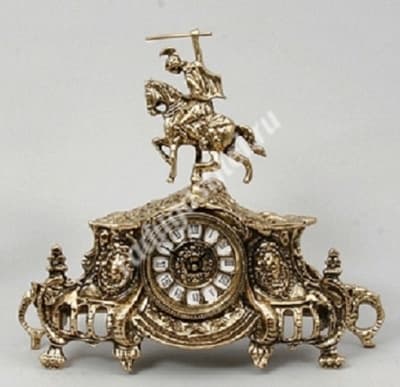 Часы бронзовые Рыцарь с копьём V 5291