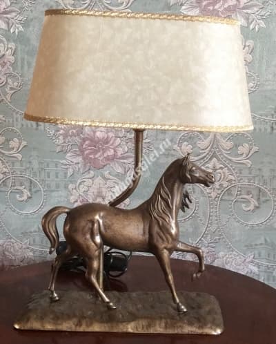 Настольная лампа "Лошадь" античная латунь