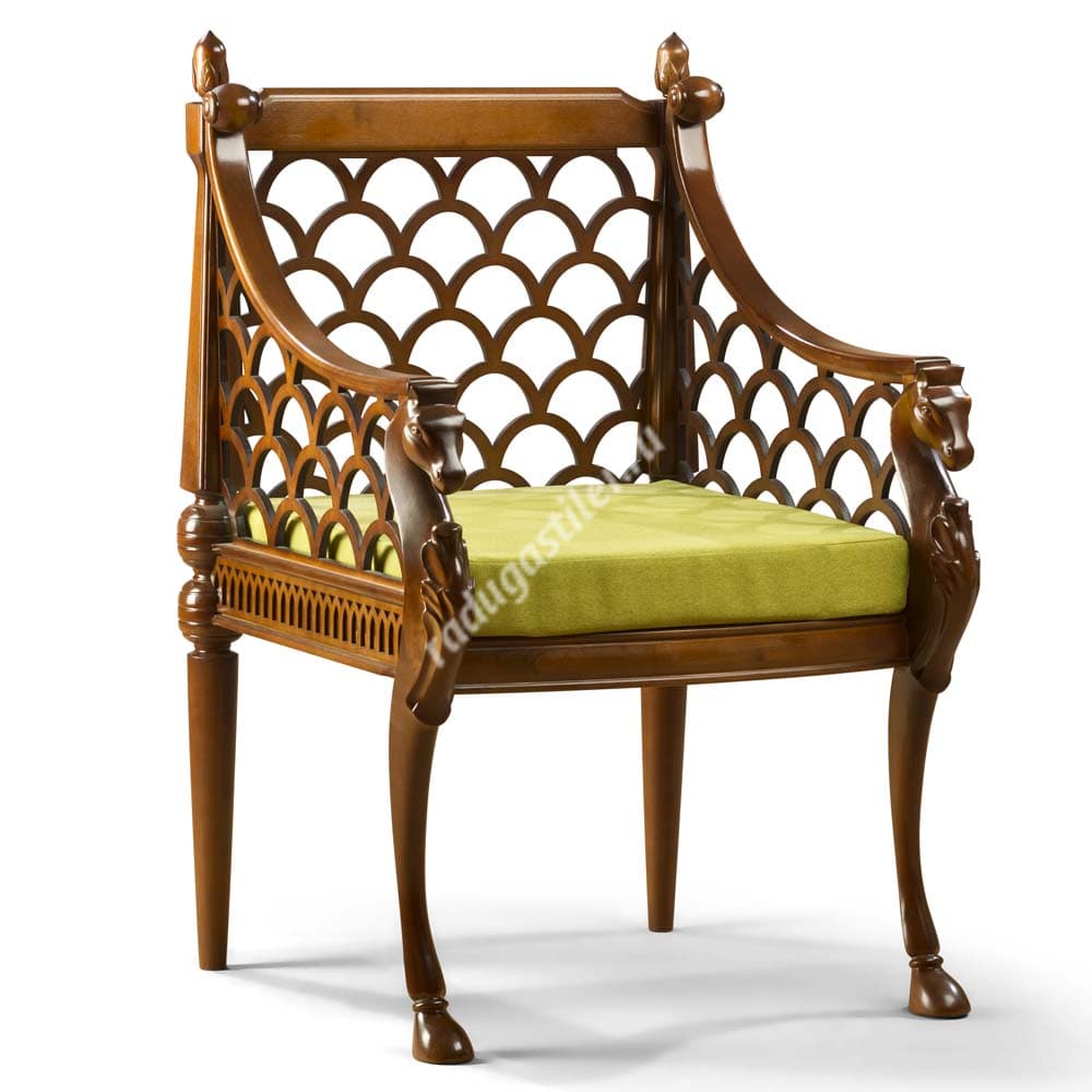 Кресло Кони, деревянное с подлокотниками, резное, ажурное