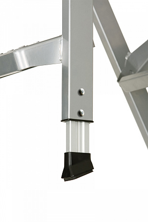 Чердачная лестница Fakro LML Lux металлическая с телескопическими ножками 70*130*305 см