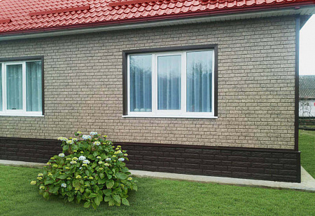 Фасадные (цокольные) панели Ю-Пласт Stone House / Стоун Хаус Кирпич, цвет графит, 3025х230 мм