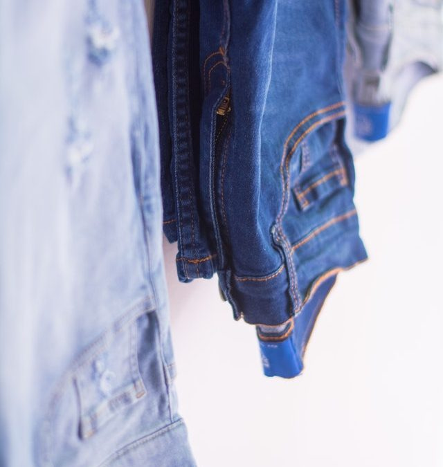 7 Benefits of Line Drying Your Jeans
