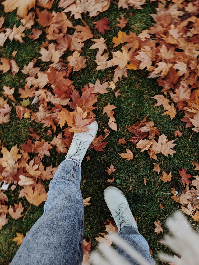 How to Prevent New Jeans From Staining Your Shoes | MakeYourOwnJeans