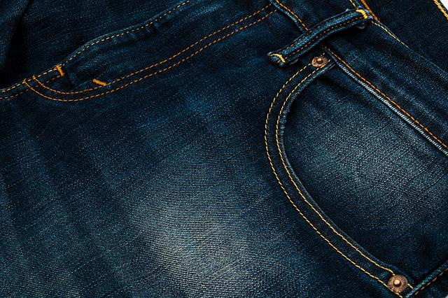 6 Eco-Friendly Tips on Maintaining Jeans