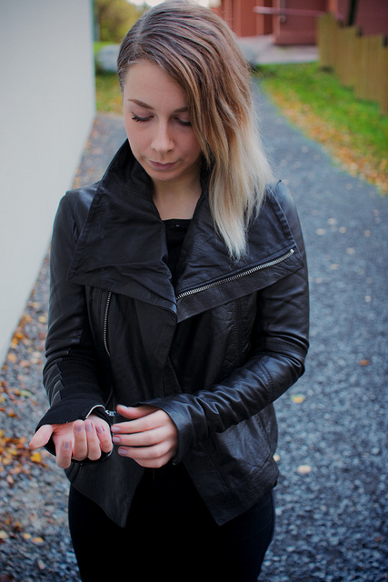 Things You Should and Shouldn’t Wear with a Leather Jacket
