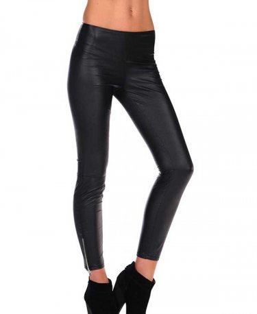 Maintaining leather pants: 6 tips to keep them beautiful for a