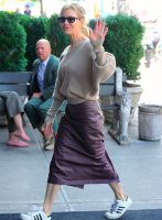 (image for) Renee Zellweger Leather Skirt