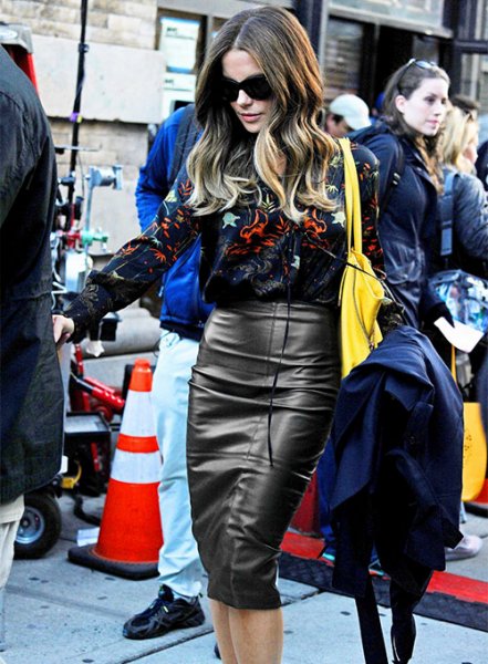 Kate Beckinsale The Only Living Boy In New York Leather Skirt