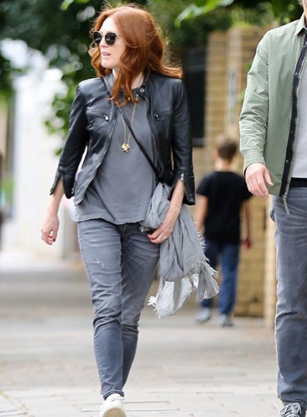 (image for) Julianne Moore Leather Jacket #2