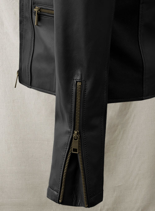 (image for) Mila Kunis Leather Jacket - Click Image to Close