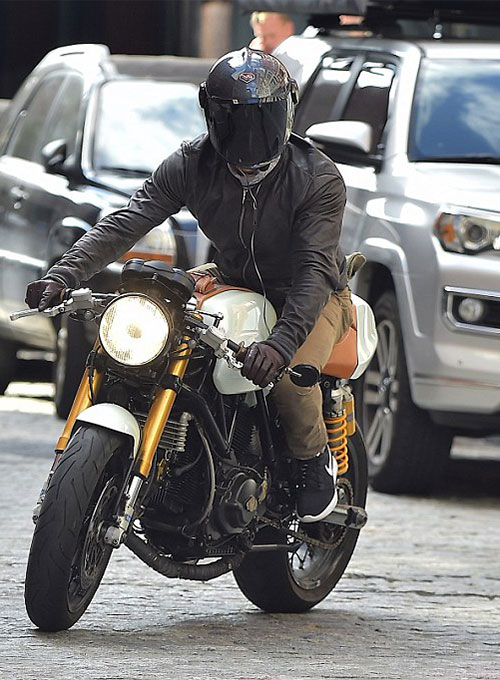 (image for) Ryan Reynolds Leather Jacket #2