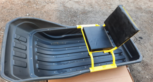 Универсальное сиденье поперечное со складной спинкой и мягкой сидушкой (в комплект входит крепления