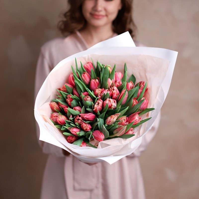 Тюльпаны пионовидные в Нижнем Новгороде