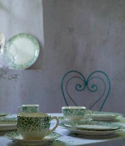 Французский фаянс Gien Весенне-летняя коллекция посуды SONGE (Летний сон)