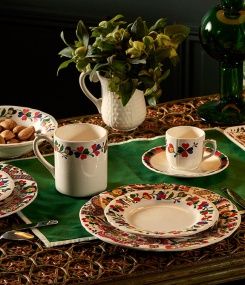 Французский фаянс Gien Коллекция посуды наполненная удачей CHANCE FOLLE (Магия удачи)