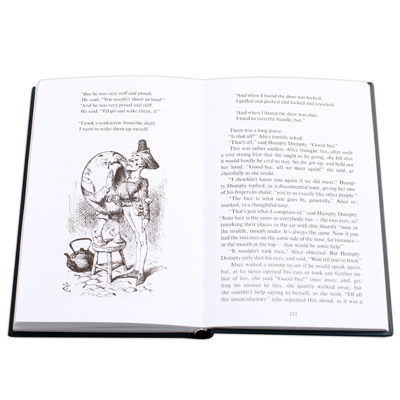 Детская книга "БИ Кэрролл. Алиса в Зазеркалье (рус и англ яз)" - 300 руб. Серия: Билингва , Артикул: 5400309