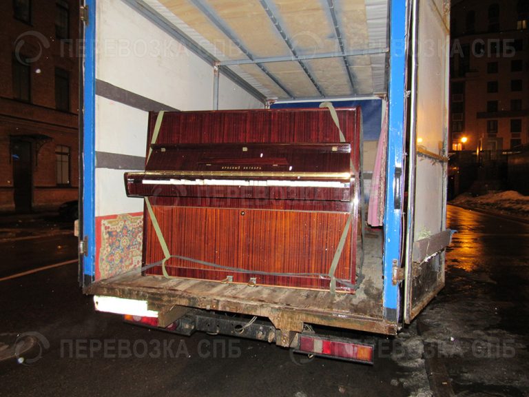 Вывоз пианино на утилизацию бесплатно в СПб. Утилизация пианино.
