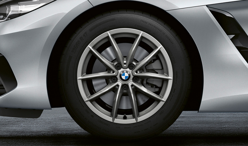 Комплект зимн. колес 17" V-Spoke 618 BMW 36112463311