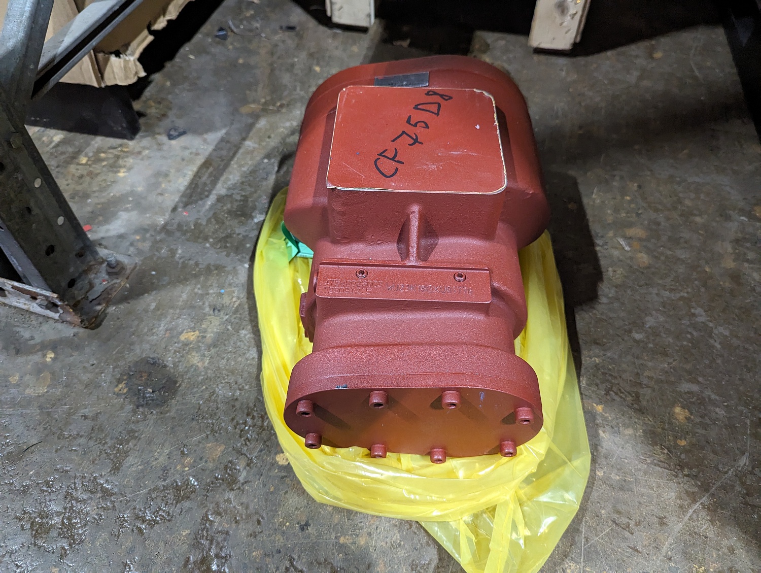 Винтовой блок CF75D8