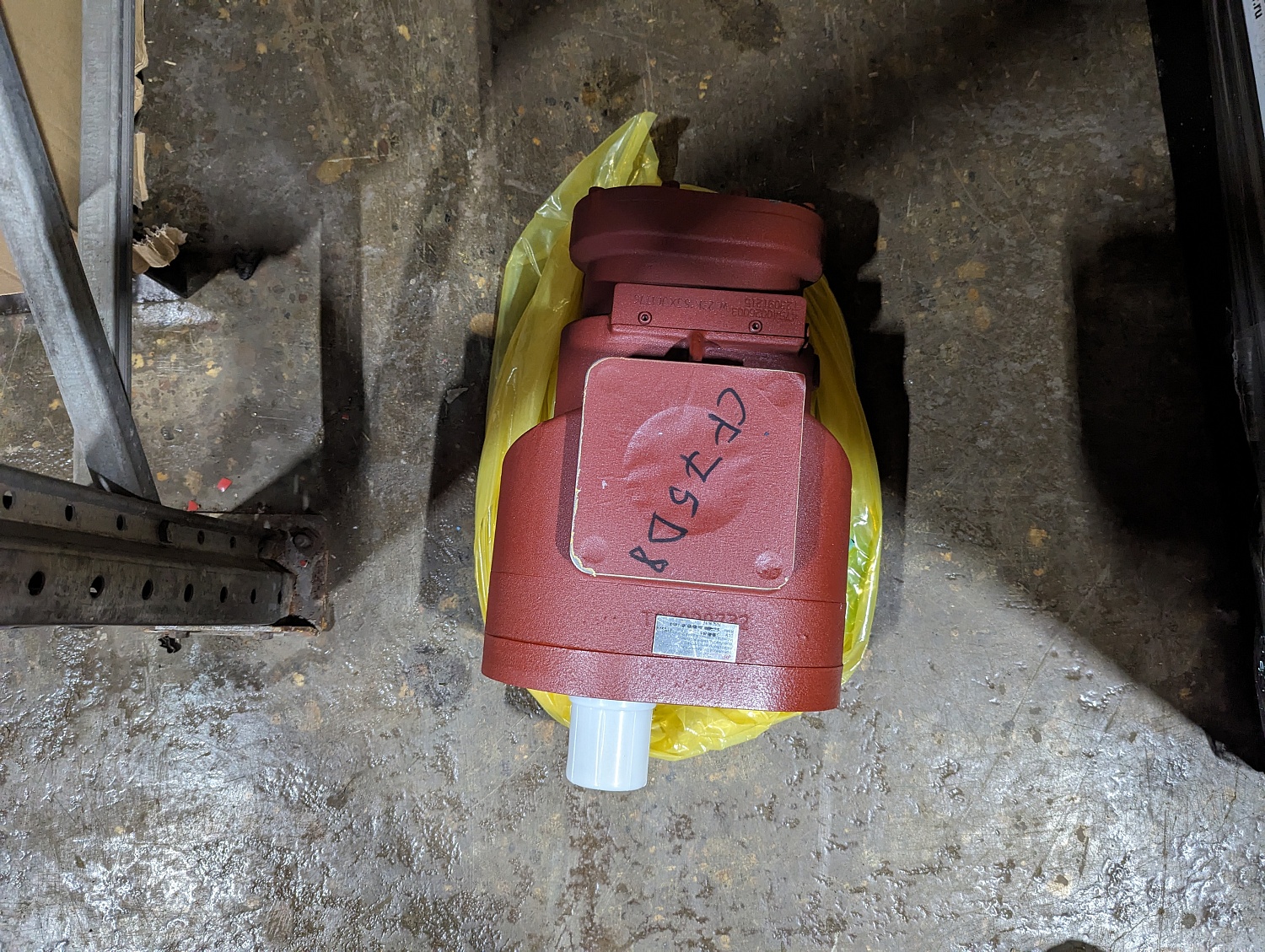Винтовой блок CF75D8