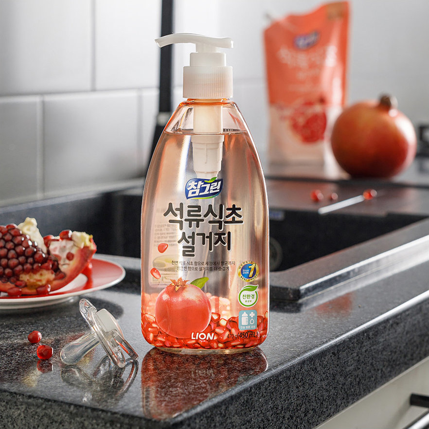 Средство для мытья посуды, овощей и фруктов (гранат) LION CHARMGREEN 470g