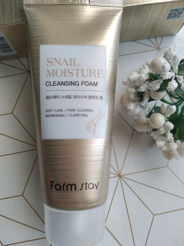 Увлажняющая очищающая пенка с муцином улитки FarmStay Snail Moisture Cleansing Foam