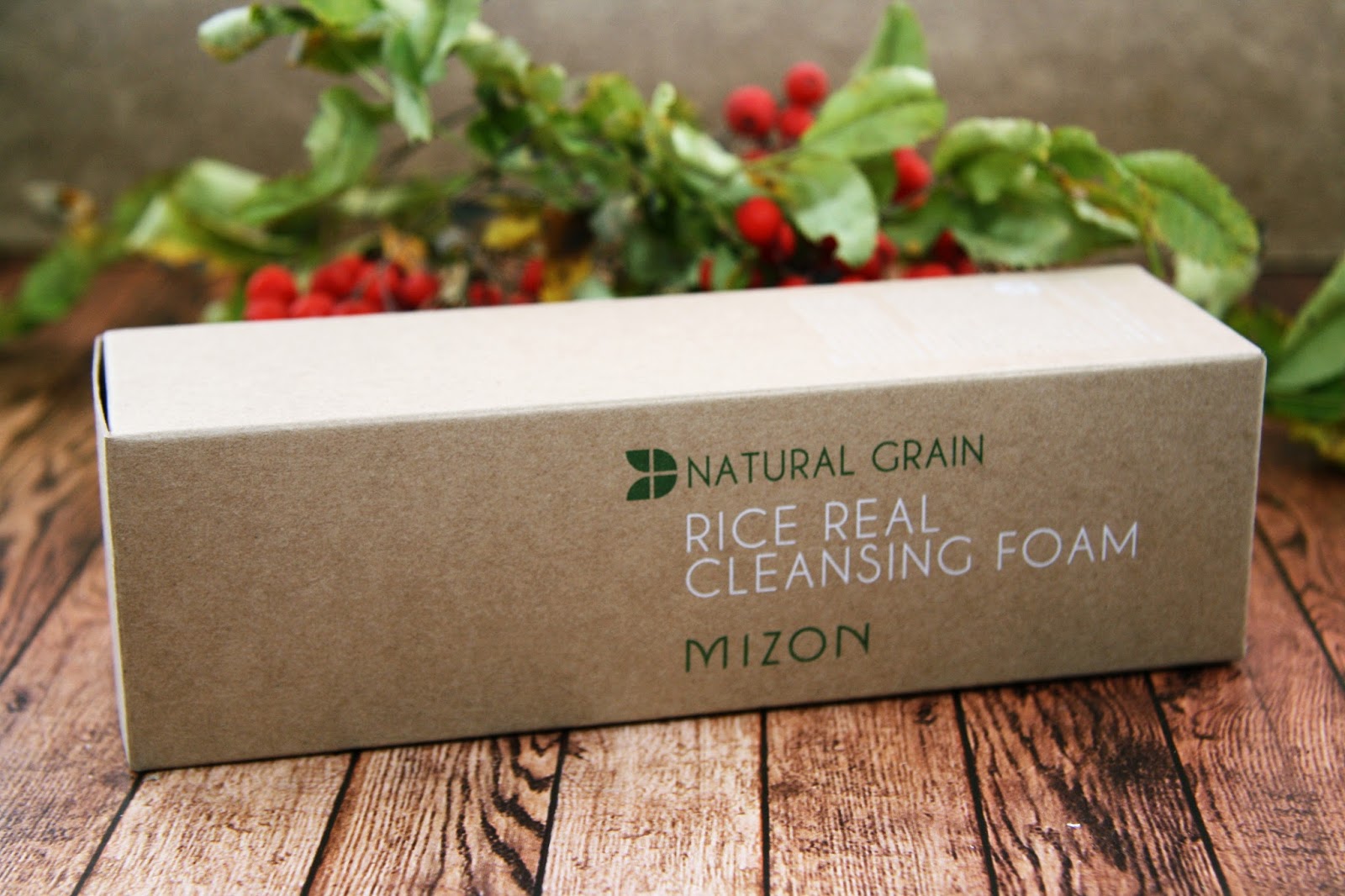 Очищающая пенка для лица с экстрактом рисовых отрубей MIZON Rice Real Cleansing Foam