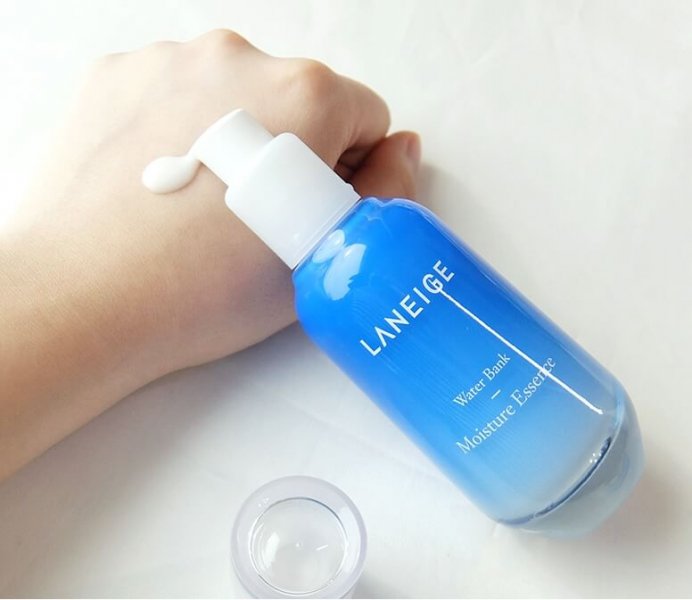 Интенсивная увлажняющая эссенция LANEIGE Water Bank Moisture Essence