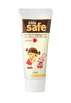 Детская зубная паста со вкусом клубники LION KIDS SAFE 90g