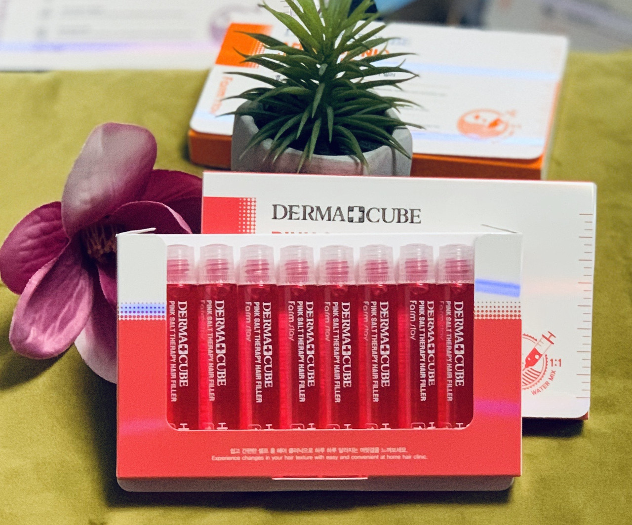 Укрепляющий филлер с розовой солью для волос FarmStay DERMA СUBE Pink Salt Therapy Hair Filler
