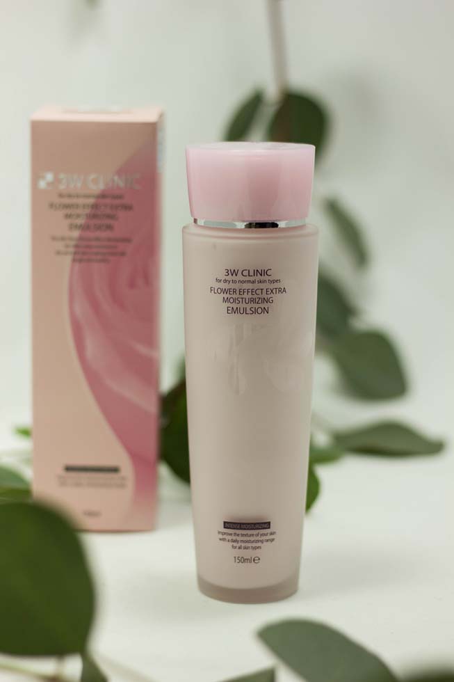 Увлажняющая эмульсия для лица 3W CLINIC Flower Effect Extra Moisturizing Emulsion