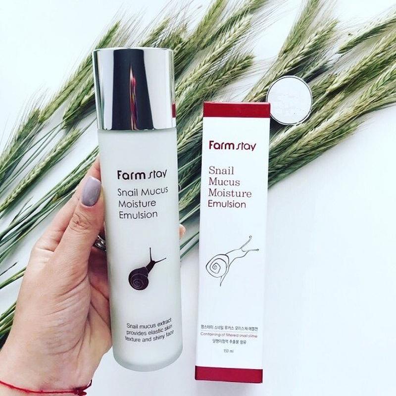 Восстанавливающая эмульсия с муцином улитки FarmStay Snail Mucus Moisture Emulsion