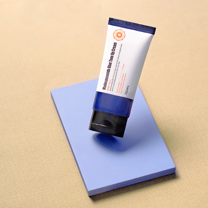 Крем для мужчин с мадекассосидом A'PIEU Madecassoside Blue Tone Up Cream SPF50+ PA+++