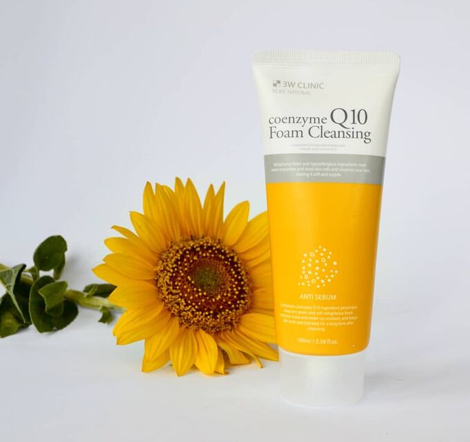 Омолаживающая пенка с коэнзимом 3W CLINIC Coenzyme Q10 Foam Cleansing
