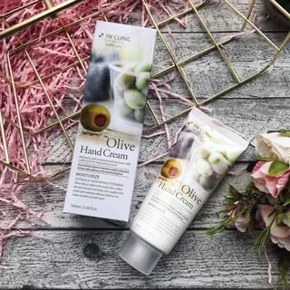 Увлажняющий крем для рук с экстрактом оливы 3W CLINIC Moisturizing Olive Hand Cream