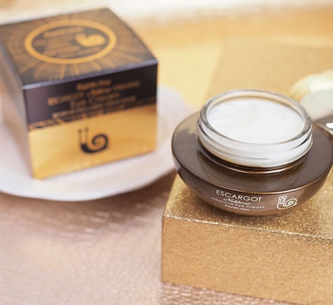 Интенсивный крем с муцином королевской улитки для контура глаз FarmStay Escargot Noblesse Intensive Eye Cream